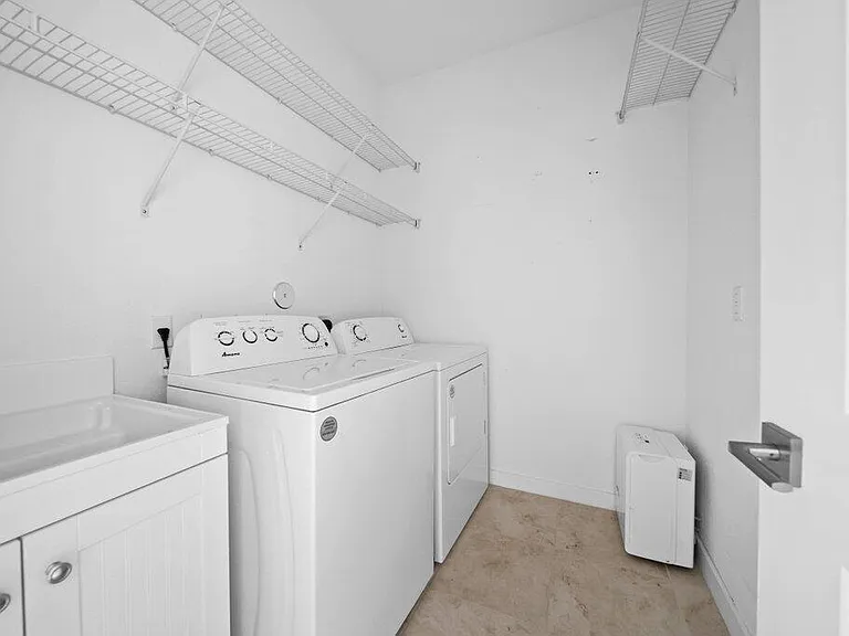 3521 SW Blackberry Ln — Photo 22
