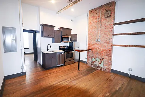 1533 Pleasant Street Photo 1