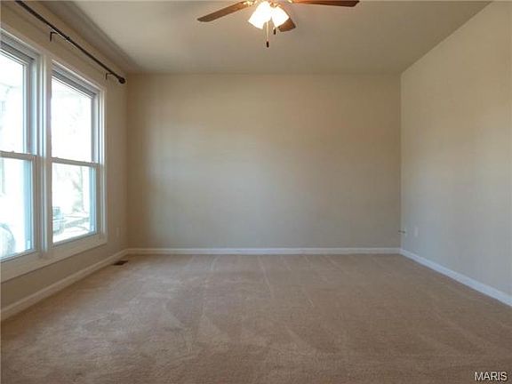 3rd image of 735 Charvel Dr