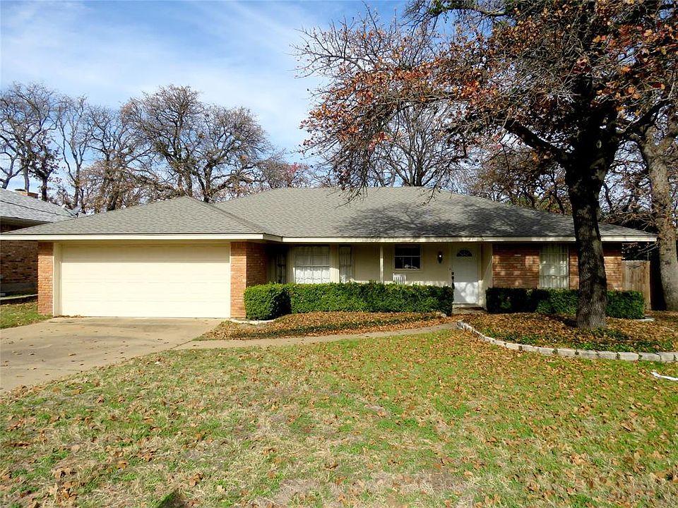 1st image of 4103 Shamrock Dr