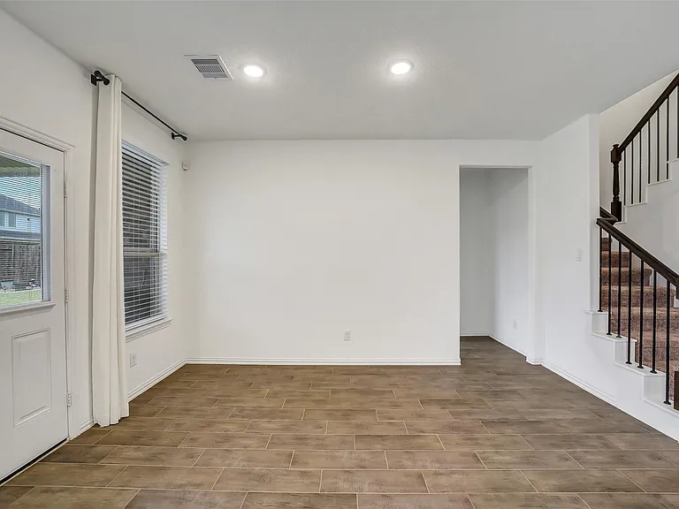 31618 Donoso Dr — Photo 9