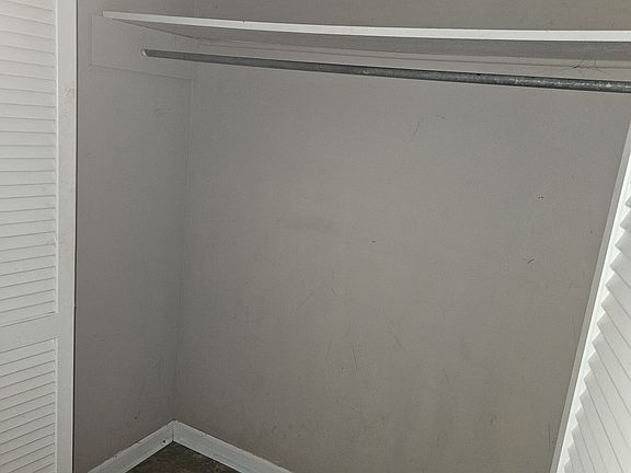 3rd image of 1553 Springdale Dr #O
