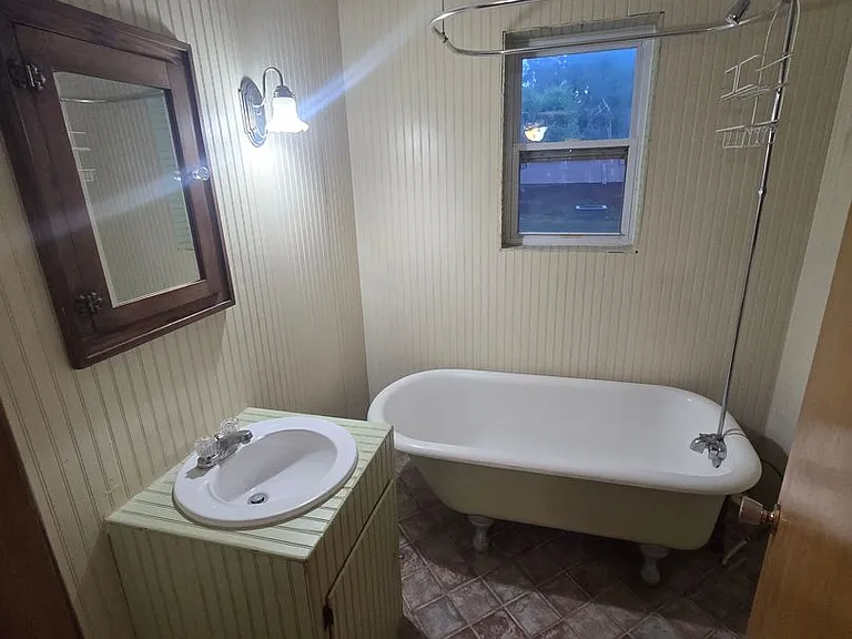 1405 Redwood Rd — Photo 13
