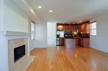 5th image of 1058 N Paulina St