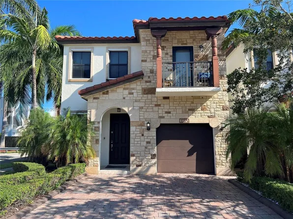 10375 NW 70th Ln, Doral, FL 33178