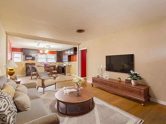 5th image of 3110 S 21st St