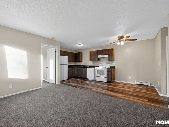5th image of 820 Stone Mountain Ct #6