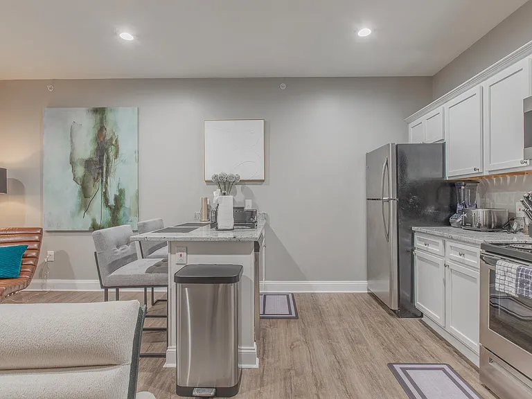 3221 Noble St #3 — Photo 26