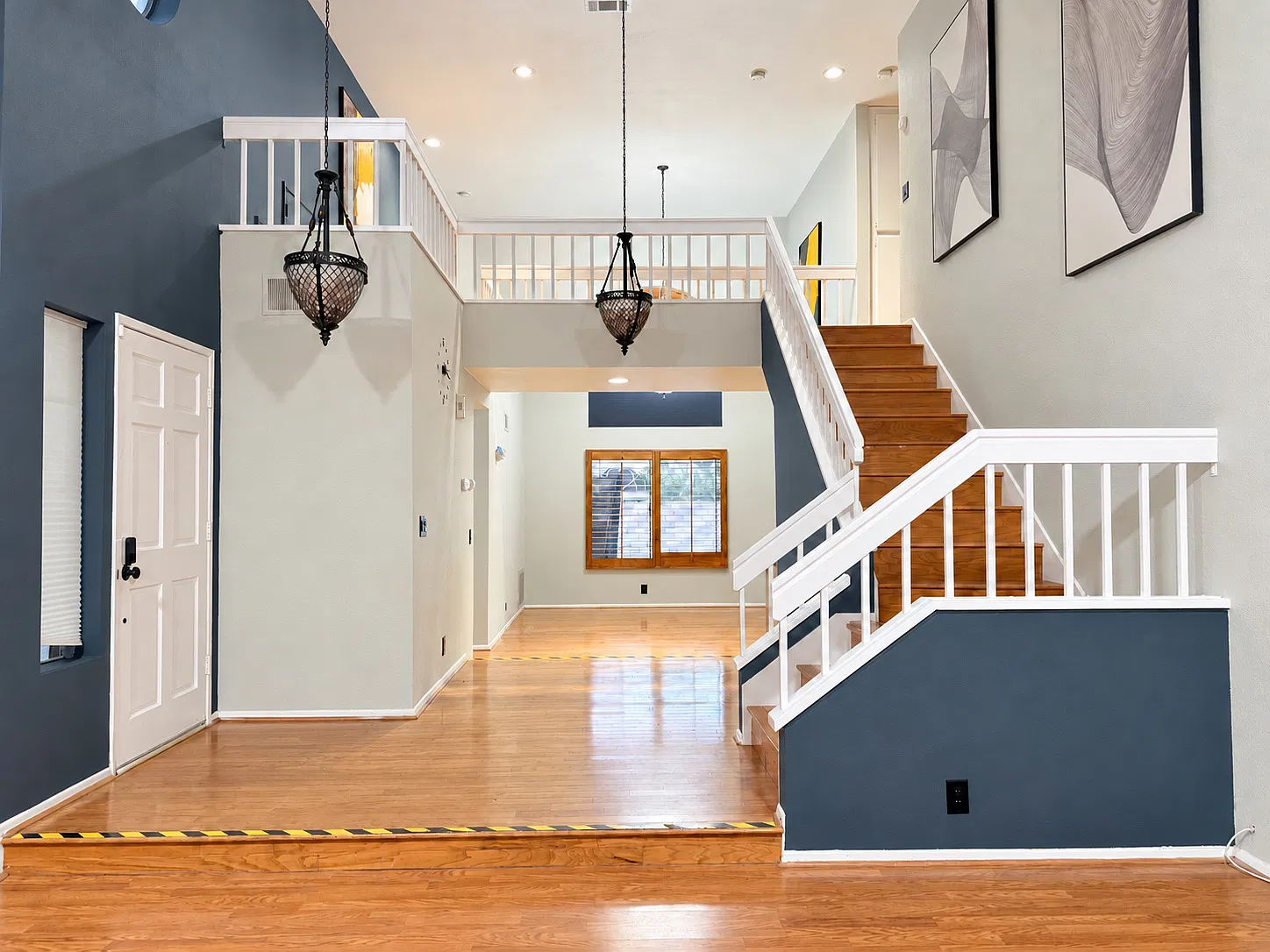 4 bed, 2430 sqft, $4,100 — Photo 4