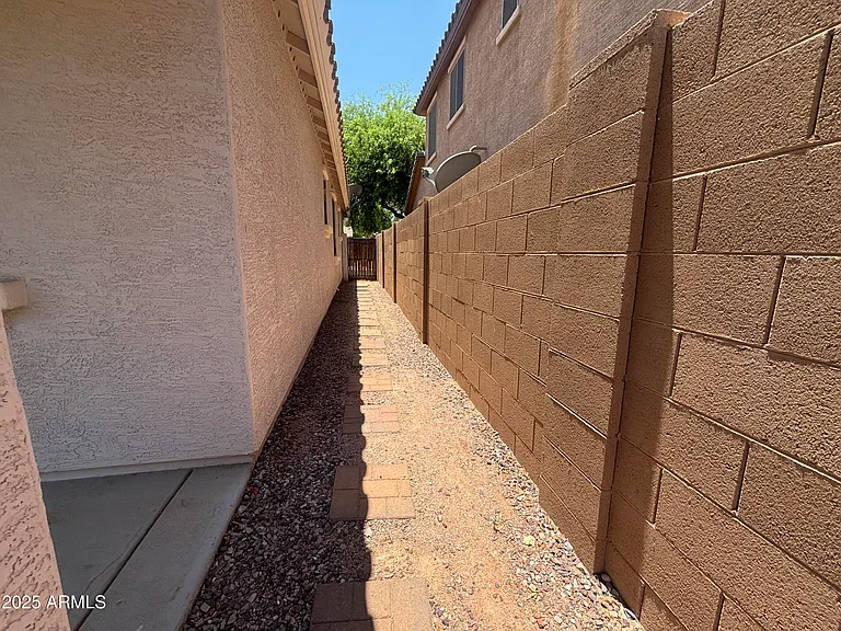 3942 E Claxton Ave — Photo 22