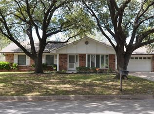 2920 Softwind Trl, Fort Worth, TX 76116