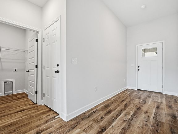 4th image of 2805 Blackbird Ct
