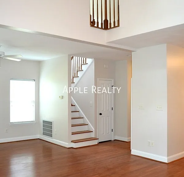 1015 9th St #2 — Photo 15