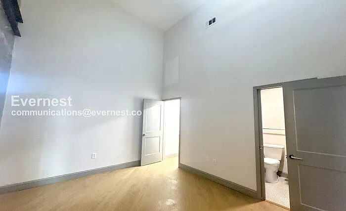 2212 Morris Ave #208 — Photo 9