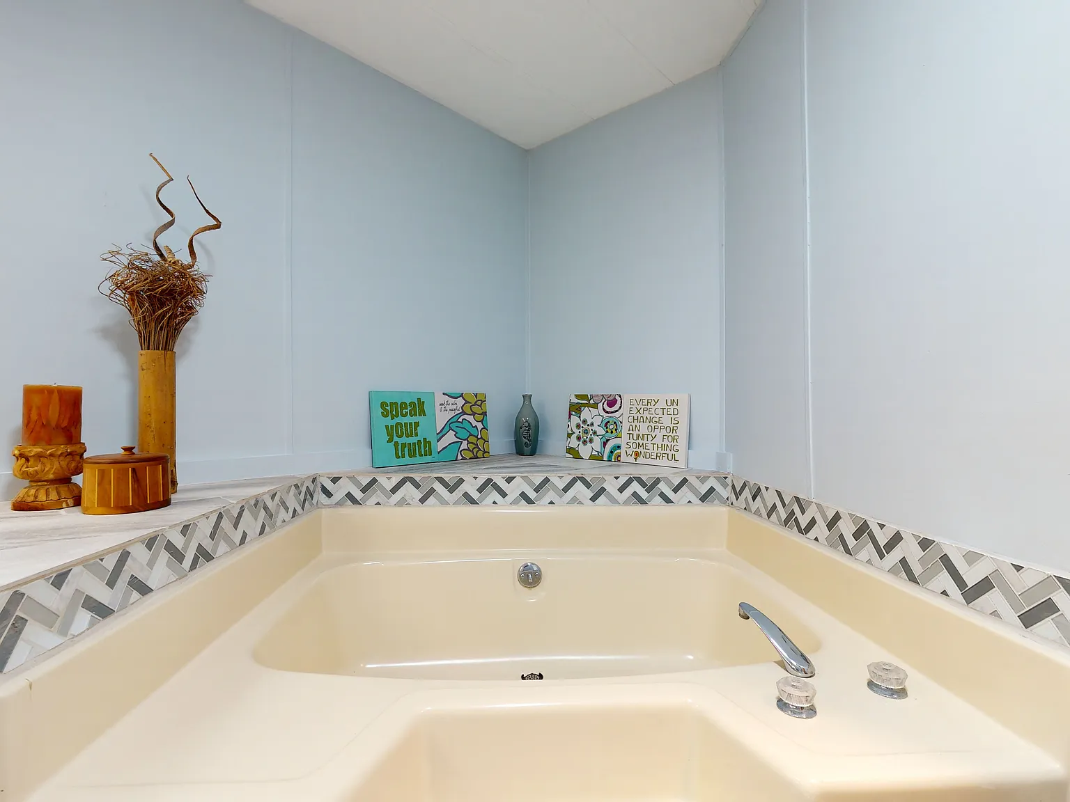 4 bed, 1736 sqft, $1,950 — Photo 2