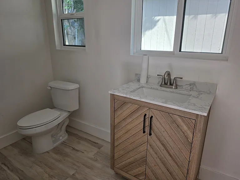 3660 Empire Dr #A — Photo 8