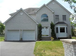 1 Sonia Ct, Edison, NJ 08820