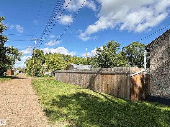 2nd image of 4728 46th Ave