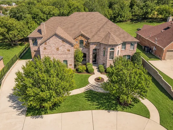 12548 Avondale Ridge Dr, Fort Worth, TX 76179