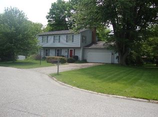 312 Salem Ct, Valparaiso, IN 46383