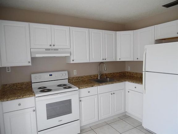 4th image of 3990 Herndon Dr #3990