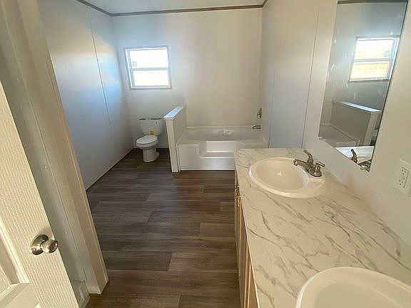 4th image of 763 Opal Rd