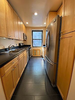 4th image of 69-39 Yellowstone Blvd #208