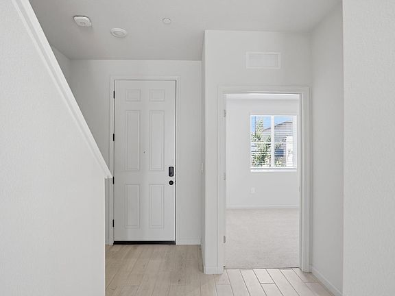 5th image of 1759 Eagle River Ave