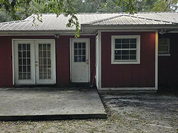 2nd image of 105 N BEECH Street