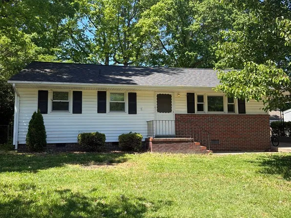 1000 Kingsport Ln, North Chesterfield, VA 23225