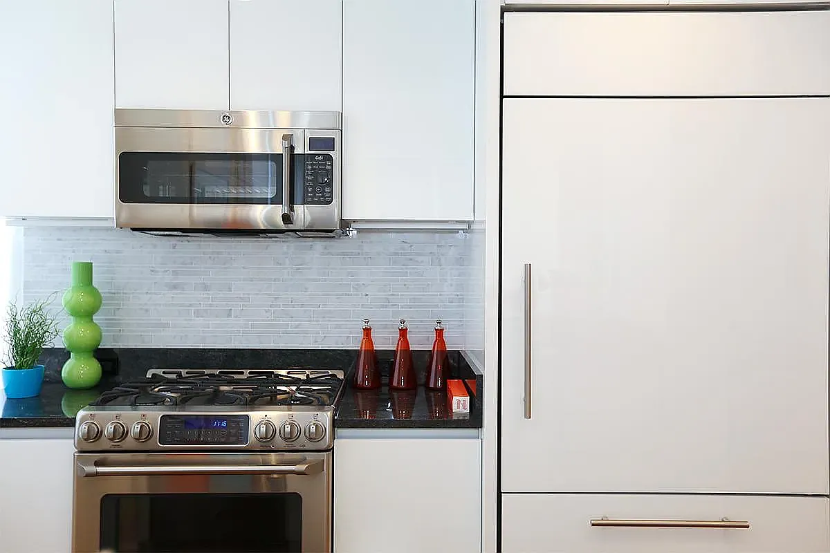 175 West 60th Street — Photo 4