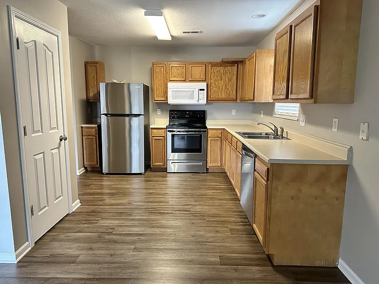2517 Tyvola Ct — Photo 7