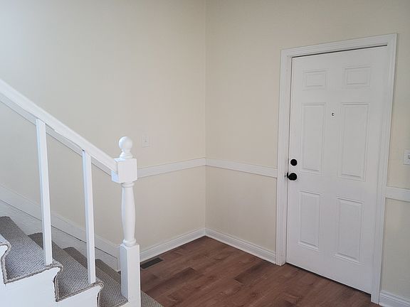 4th image of 634 N Laramie Ave