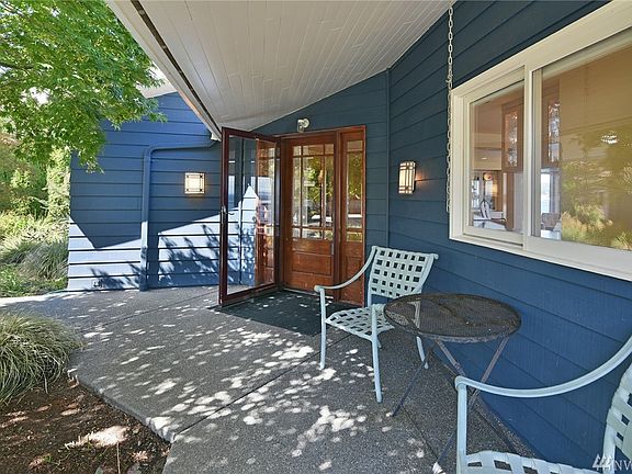 3rd image of 24237 Seatter Ln NE