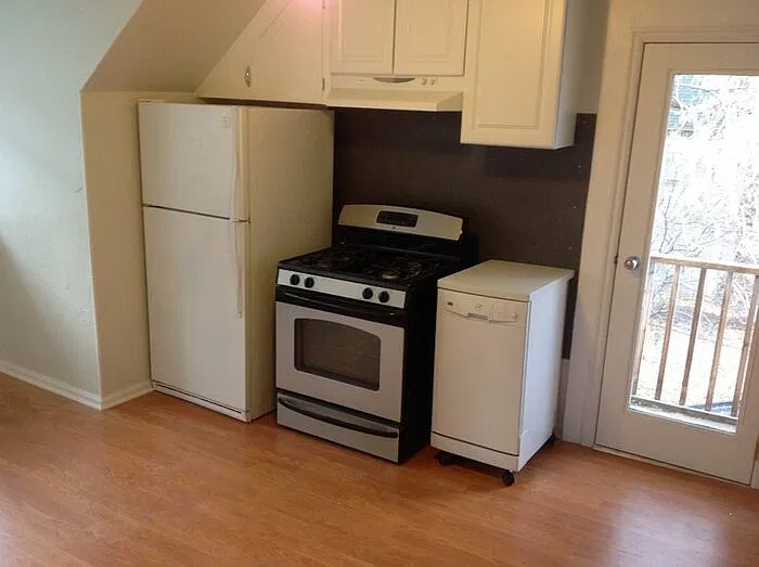 2 bed, 1.0 bath, 540 sqft, $1,595 — Photo 2