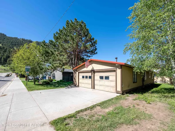 535 S Willow St, Jackson, WY 83001
