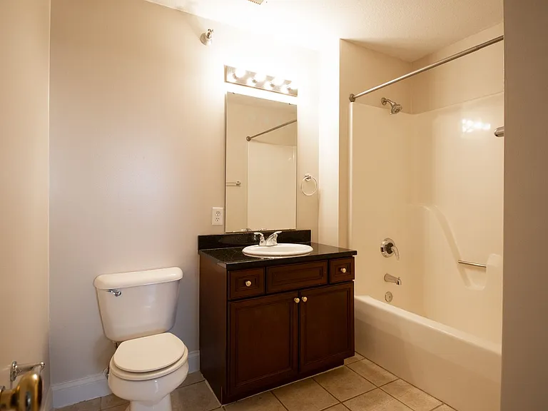 1100 Club Village Dr — Photo 18