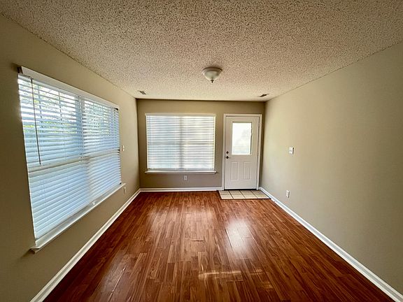 4th image of 143 Bremerton Dr SW