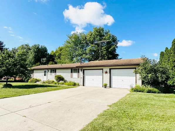 601 Sylvia Dr, North Liberty, IN 46554