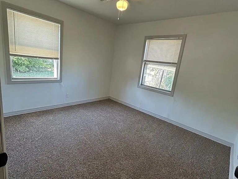 1529 NW Smith Ave — Photo 7