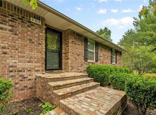 302 Tamarind St, Harrison, AR 72601