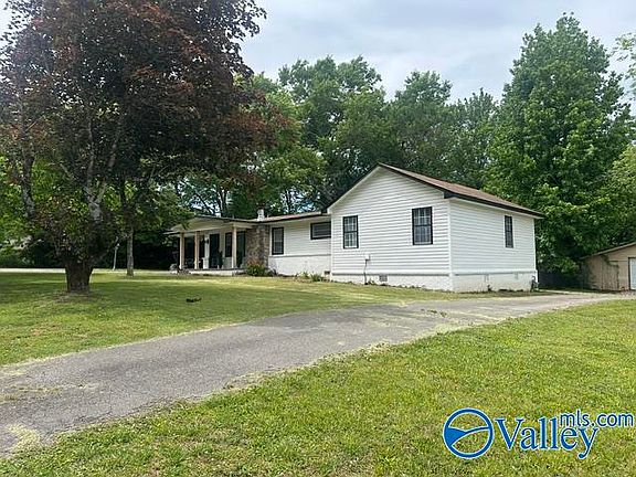 3rd image of 1531 Jordan Rd