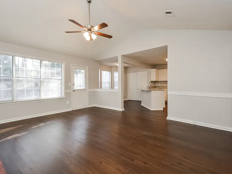 900 Lauren Kay Ct — Photo 9