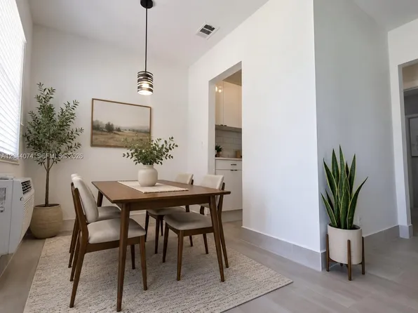 120 NE 10th Ave APT 3, Hallandale Beach, FL 33009