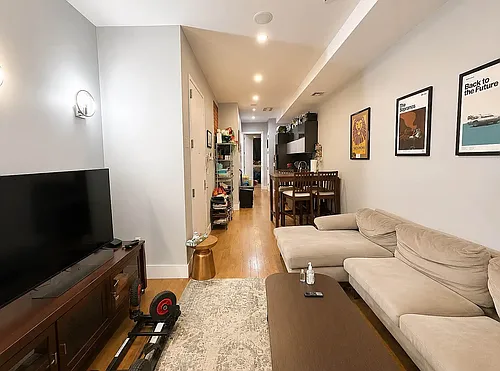 241 Jefferson St #2R Photo 1