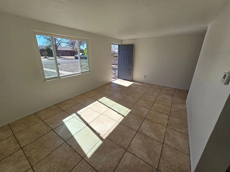 4811 Comanche Rd NE — Photo 45