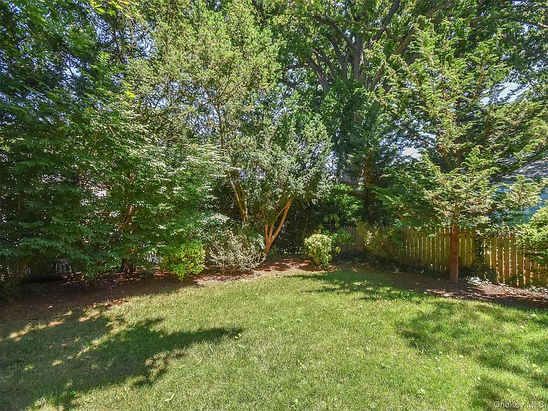 121 Hillcrest Ave — Photo 34