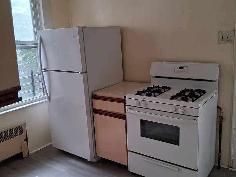 68 Mapes Ave #2 — Photo 17