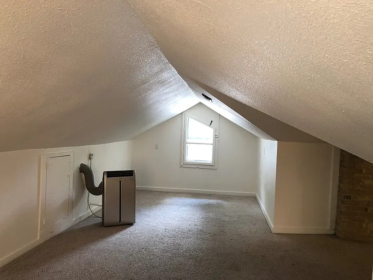 407 West 35th Street — Photo 17