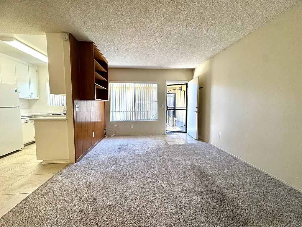 3967 Illinois Street — Photo 4